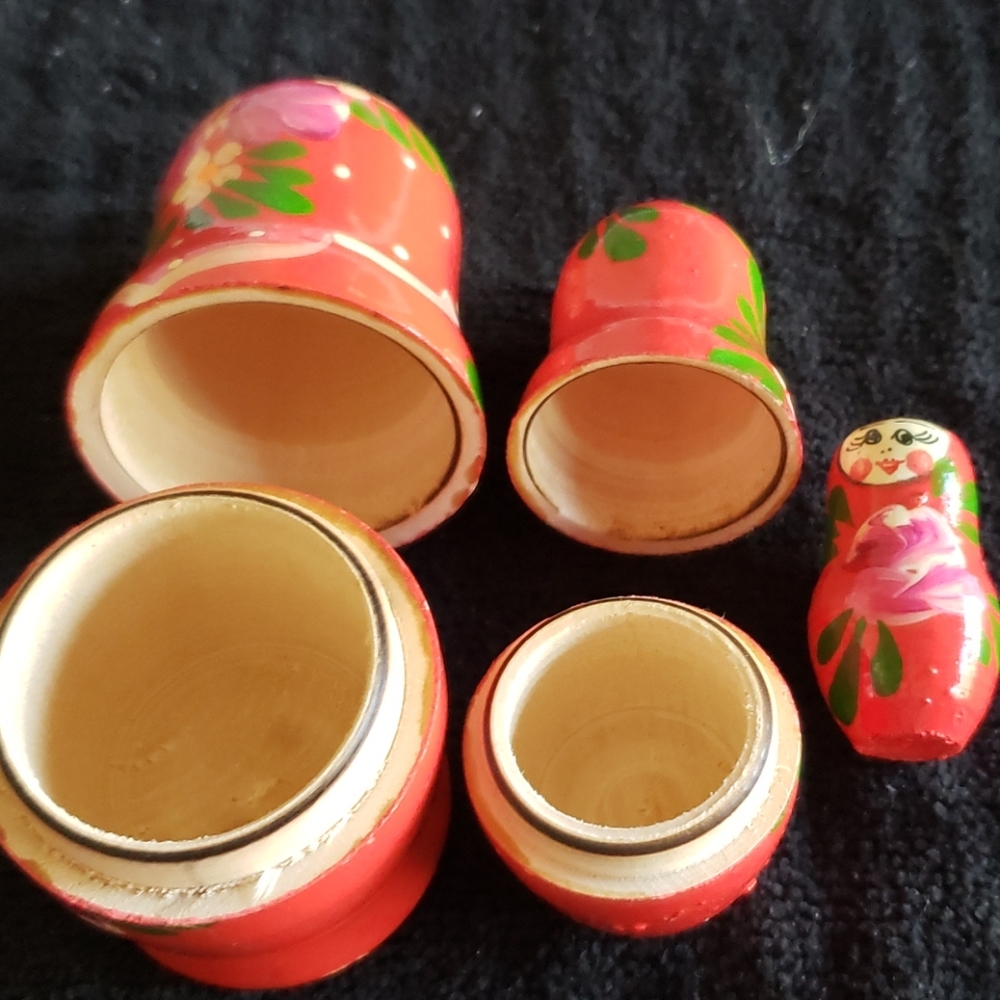 Nesting Dolls. - Picture 8 of 8